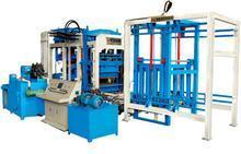 多功能液壓砌塊機(jī)與電腦砌塊機(jī) 現(xiàn)代化建筑材料的智能生產(chǎn)利器